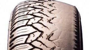 Desgaste irregular de los neumáticos